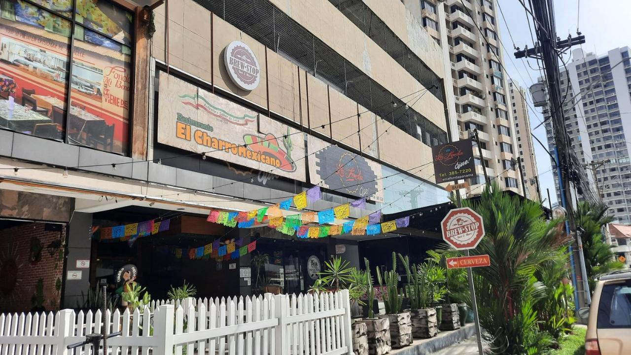 Hostal Yoha Panama Stadt Exterior foto