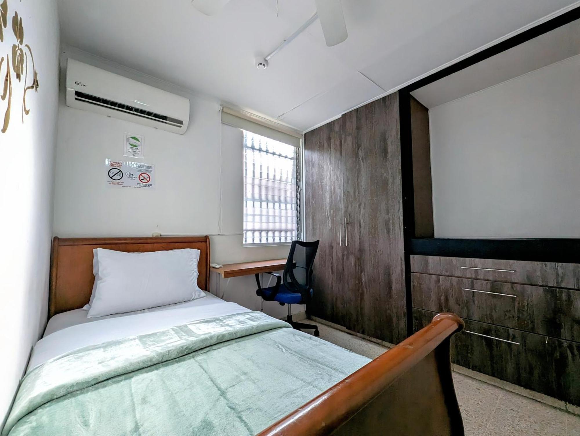 Hostal Yoha Panama Stadt Exterior foto